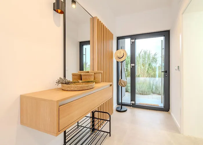 Beachfront Jugo With Seaview *