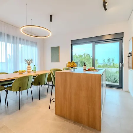 Beachfront Jugo With Seaview *