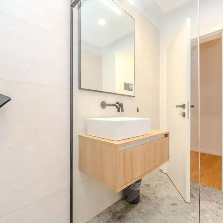 Villa Beachfront Jugo With Seaview *