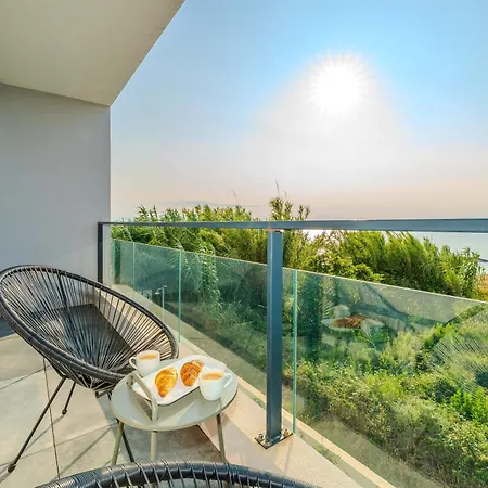 Villa Beachfront Jugo With Seaview *