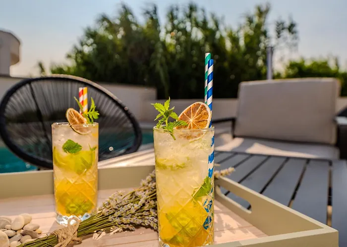 Villa Beachfront Jugo With Seaview Privlaka (Zadar)