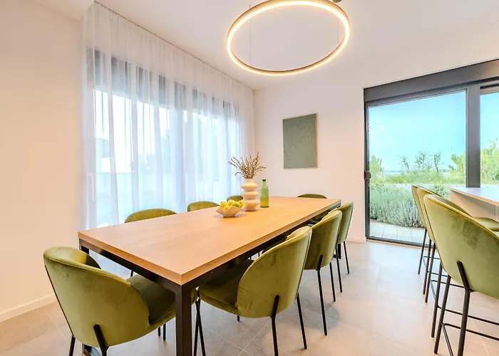 Beachfront Jugo With Seaview Villa Privlaka (Zadar)