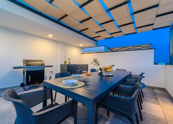 Beachfront Jugo With Seaview