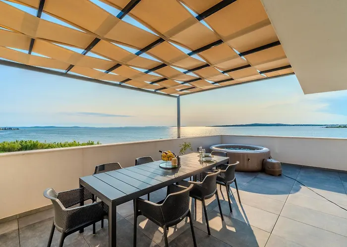 Villa Beachfront Jugo With Seaview Privlaka (Zadar)